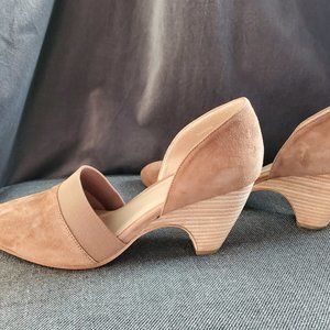 Eileen Fisher -  Bailey suede pumps size 9.5 (sienna)